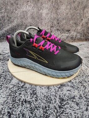 Altra outroad Trail Running Sneakers Gray Fuchsia Hiking Walk Womens Size 8.5